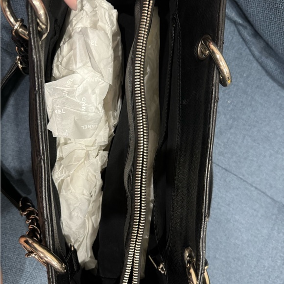 CHANEL GST Chain Tote Black Caviar - Picture 13 of 13